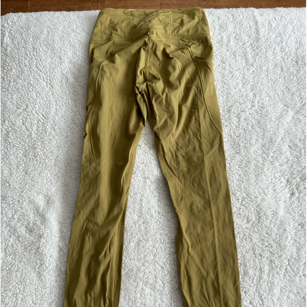 Lululemon leggings - size 2 lime green - super cute and fitted - pockets